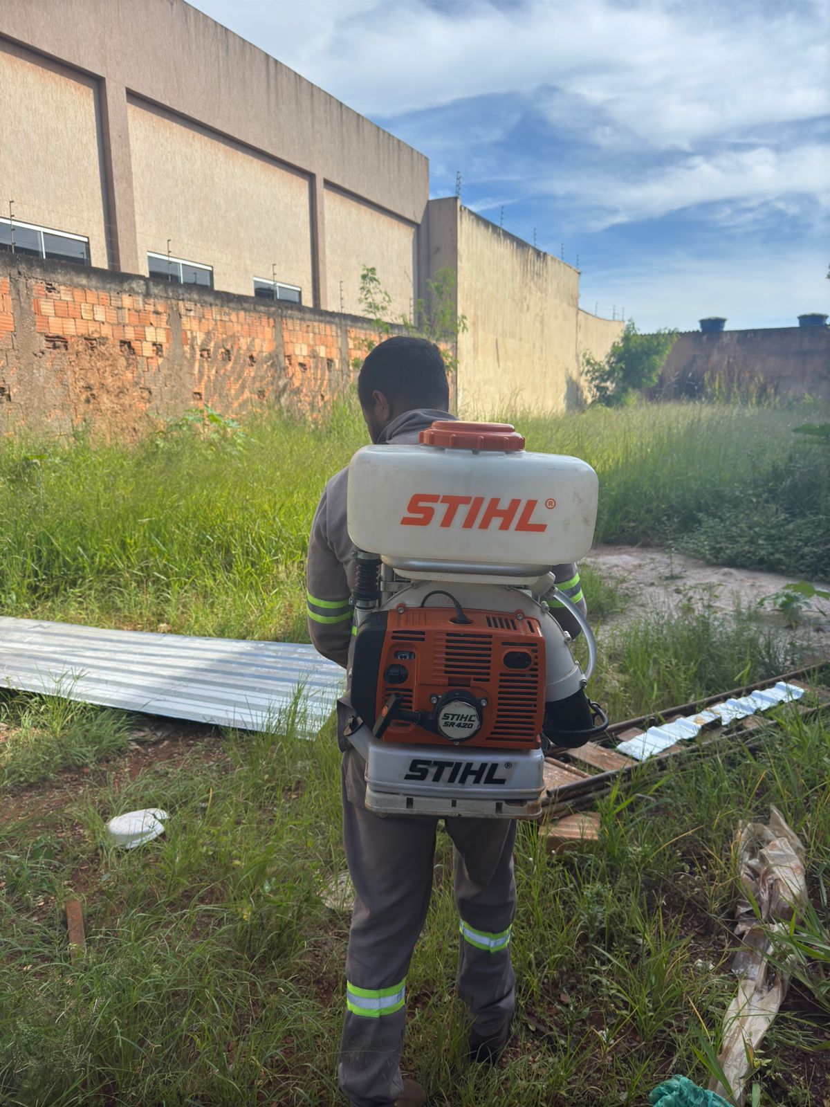 Imagem do serviço Fumacê contra Mosquitos, Moscas e Insetos Alados